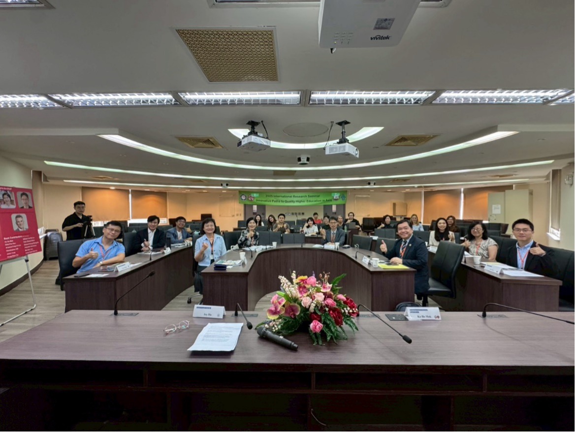 Group Photo of Conference Attendees